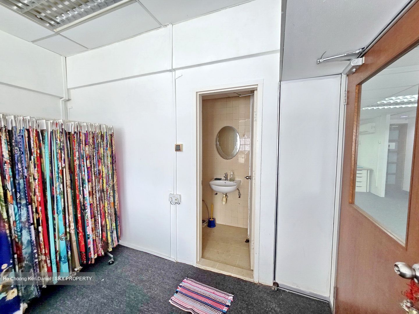 Textile Centre (D7), Office #442629171